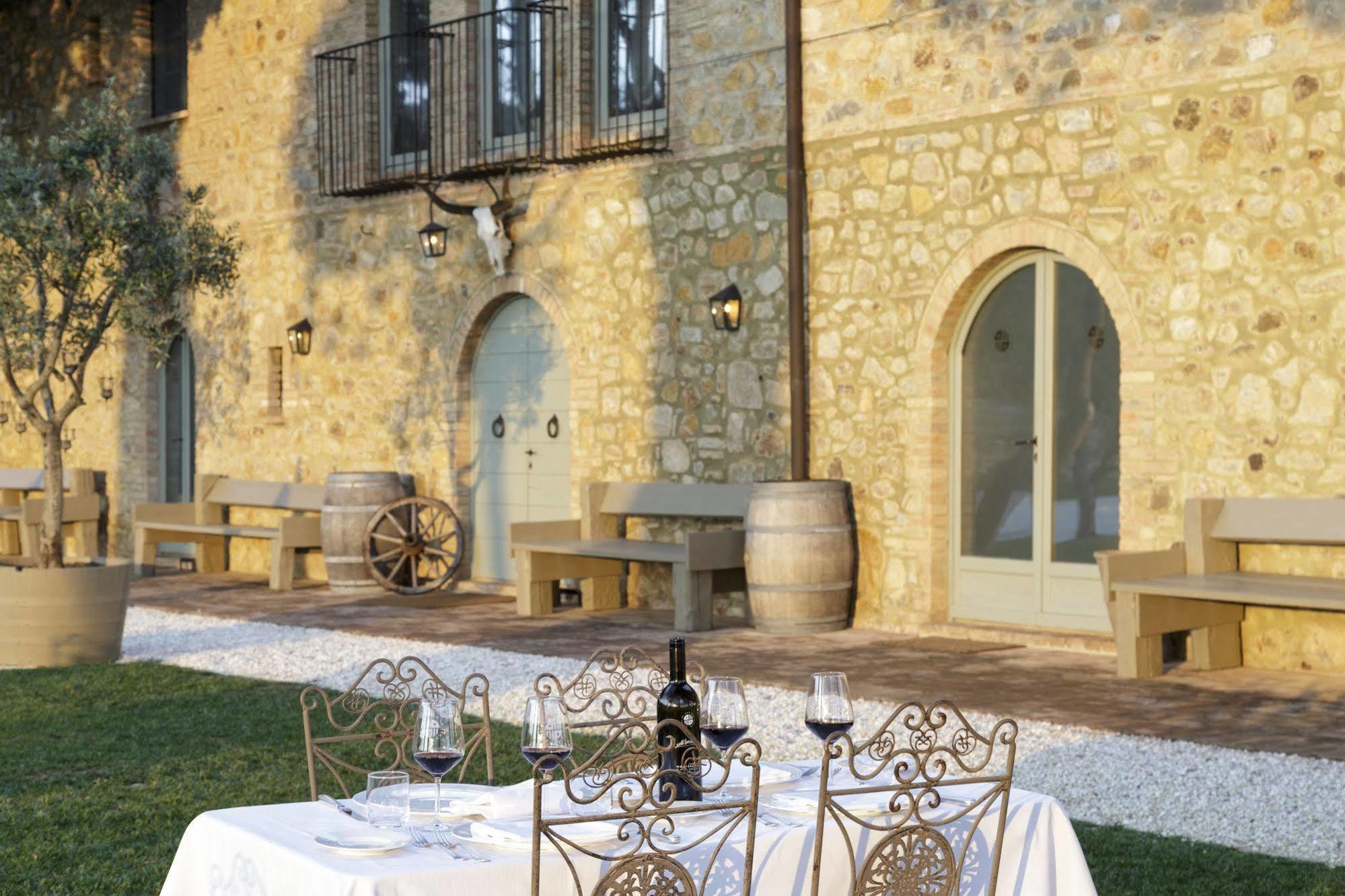 Wine Resort Conti Di San Bonifacio Montemassi Exterior foto